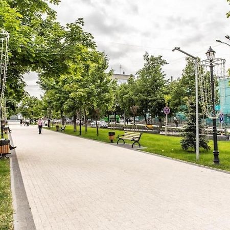 Lia*S Deluxe Apartment In The Center Chisinau Bagian luar foto